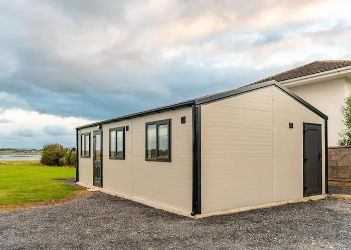 Coastal Cabin, Oranmore, *